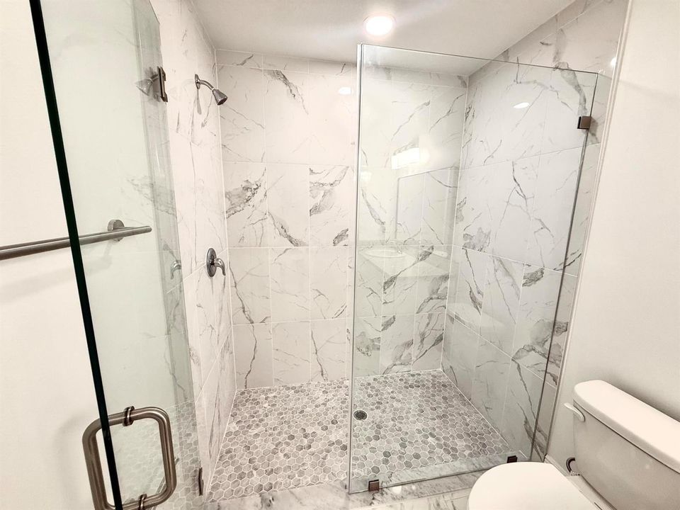 B3 SHOWER