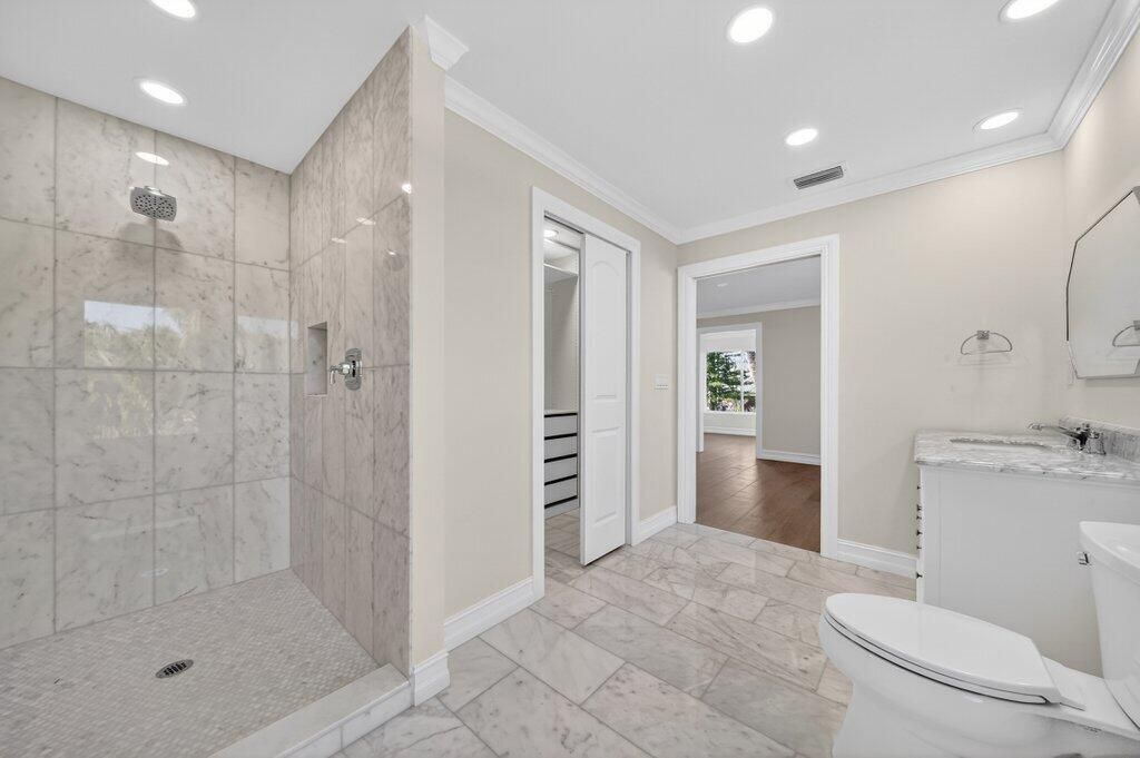 ensuite3.jpg-SMALL