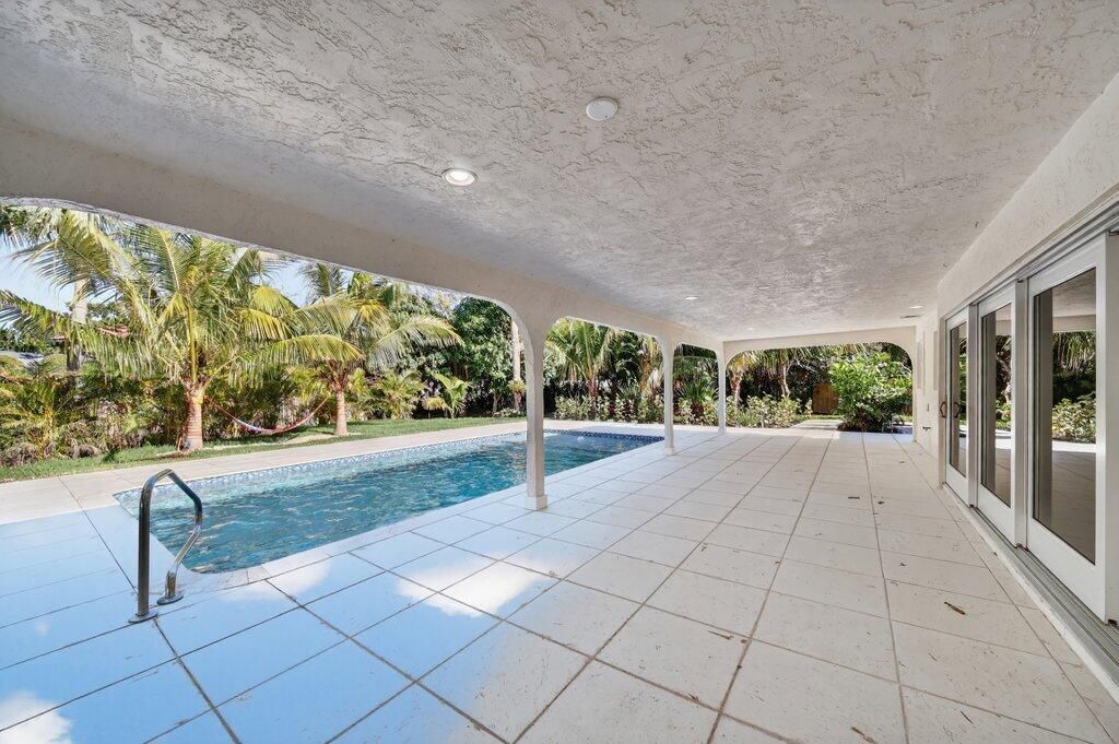 pool1.jpg-SMALL