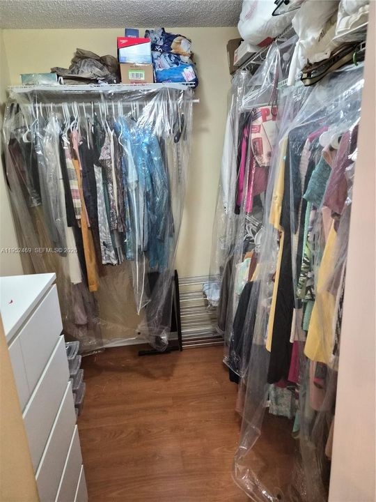 На продажу: $125,000 (2 спален, 2 ванн, 1030 Квадратных фут)