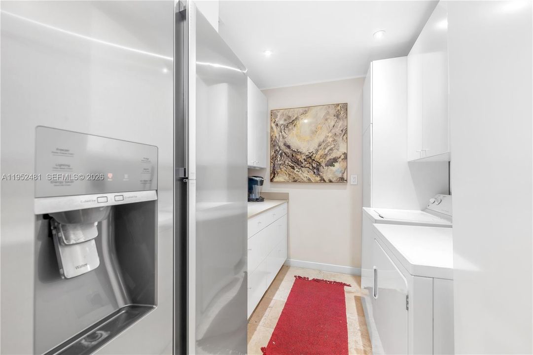 Recently Rented: $6,250 (3 beds, 2 baths, 2670 Square Feet)