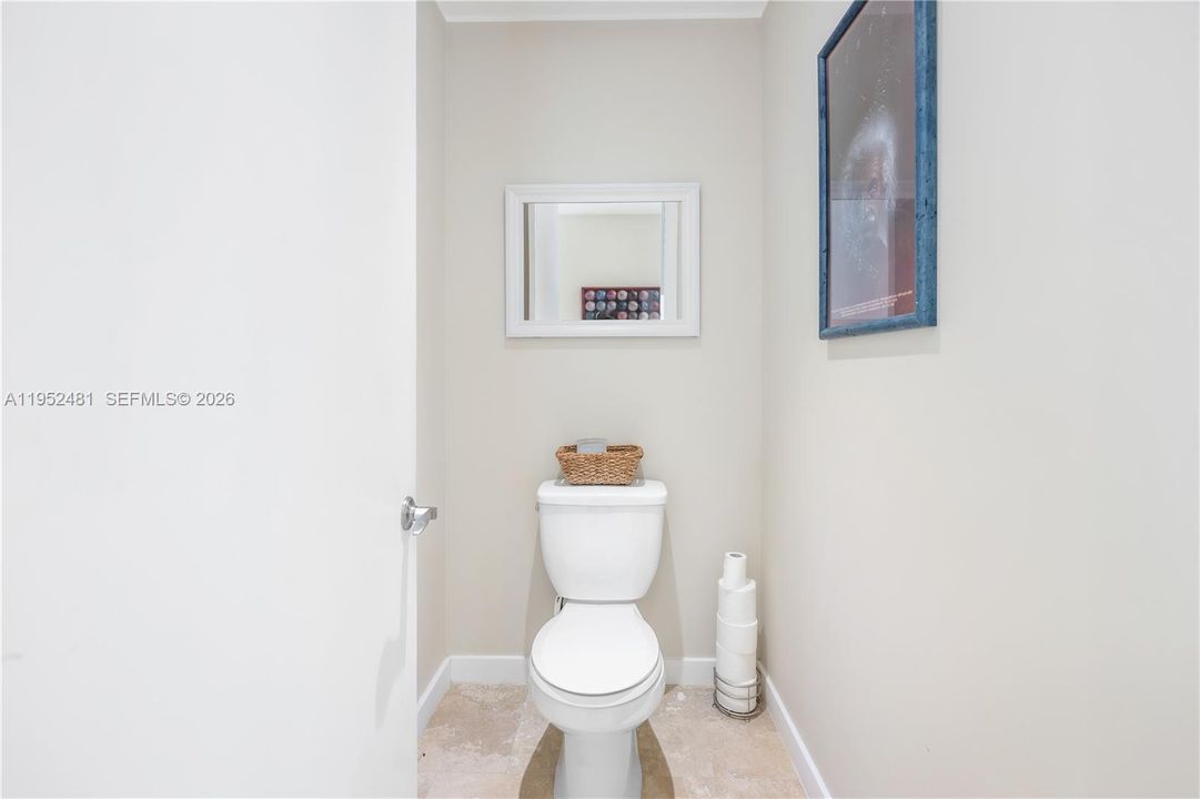 Recently Rented: $6,250 (3 beds, 2 baths, 2670 Square Feet)