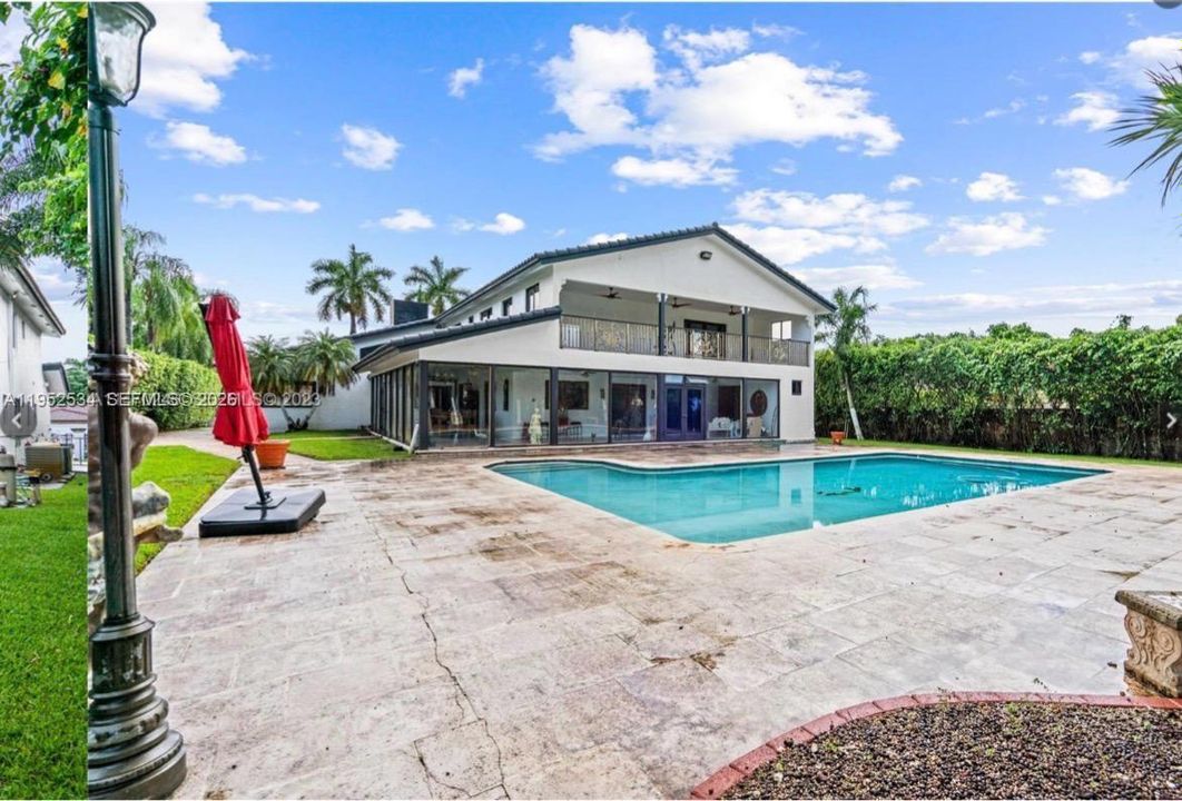 For Rent: $13,990 (5 beds, 5 baths, 6388 Square Feet)