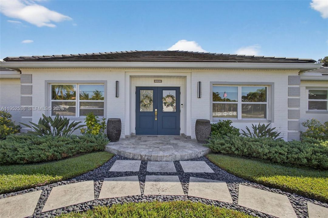 Vendido Recientemente: $1,499,999 (3 camas, 4 baños, 2536 Pies cuadrados)