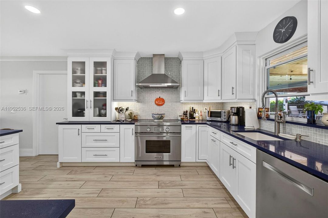 Vendido Recientemente: $1,499,999 (3 camas, 4 baños, 2536 Pies cuadrados)