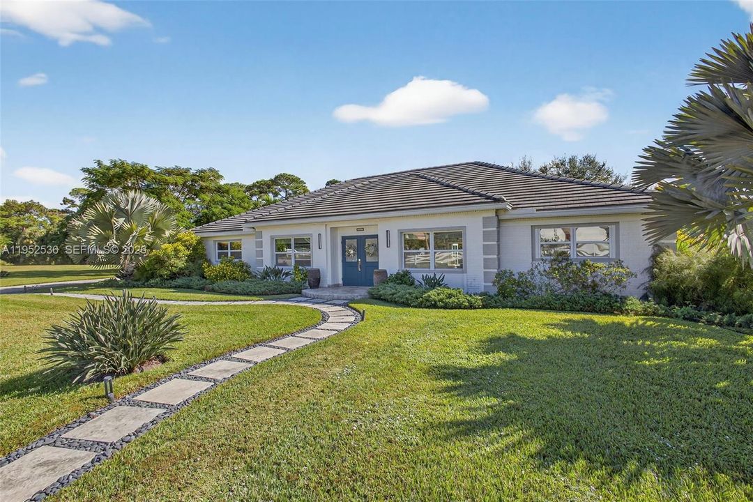 Vendido Recientemente: $1,499,999 (3 camas, 4 baños, 2536 Pies cuadrados)