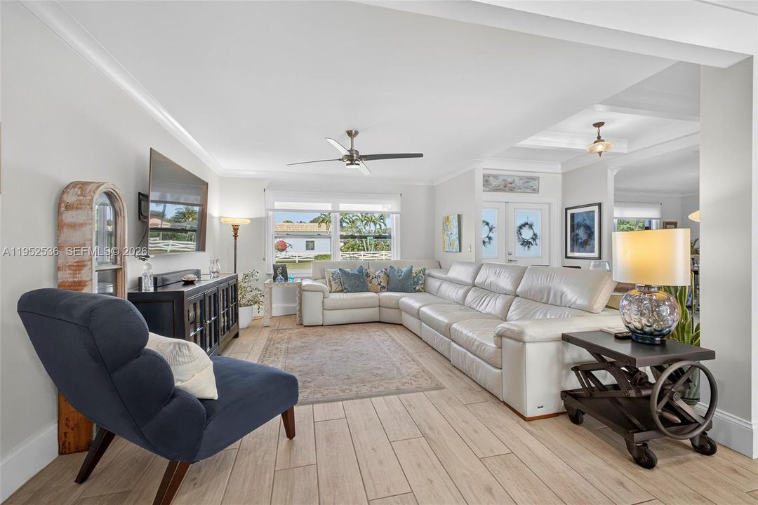 Vendido Recientemente: $1,499,999 (3 camas, 4 baños, 2536 Pies cuadrados)
