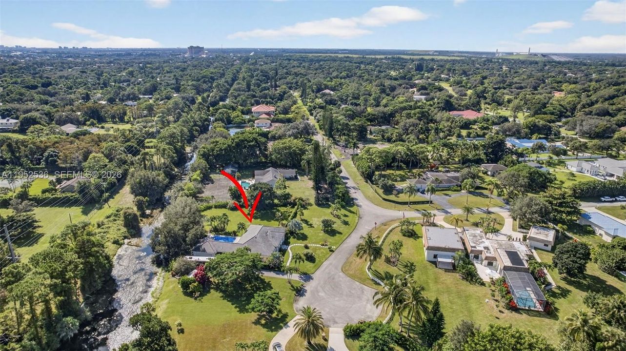 Cul de sac property view