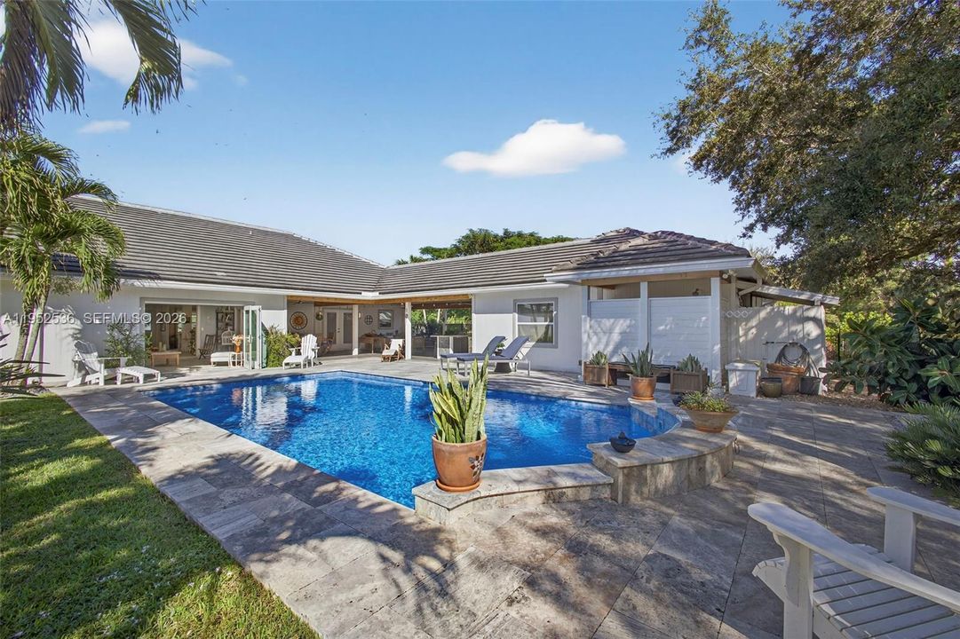 Vendido Recientemente: $1,499,999 (3 camas, 4 baños, 2536 Pies cuadrados)