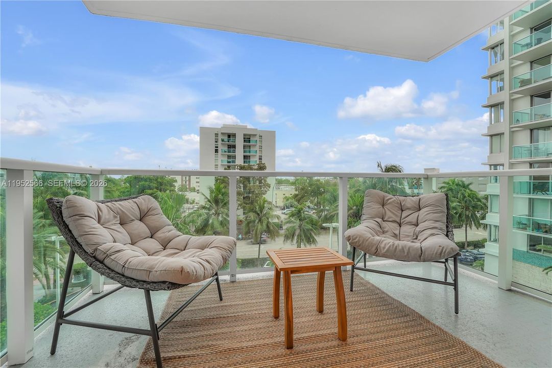 Activo con contrato: $415,000 (1 camas, 1 baños, 852 Pies cuadrados)