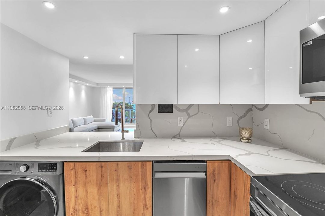 Activo con contrato: $415,000 (1 camas, 1 baños, 852 Pies cuadrados)