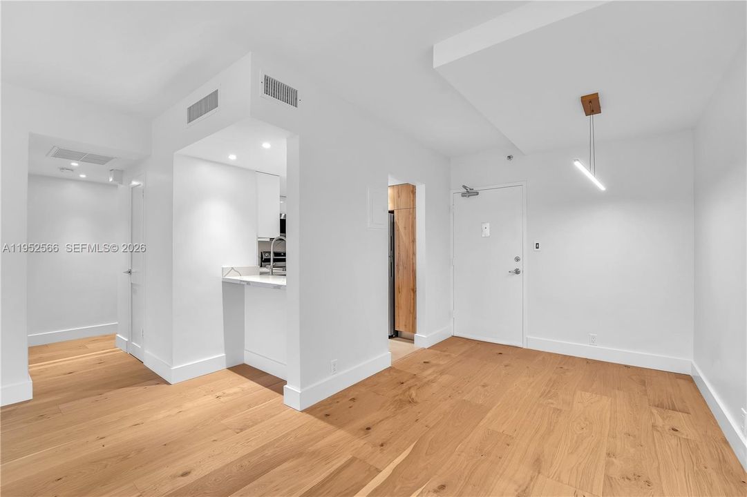 Activo con contrato: $415,000 (1 camas, 1 baños, 852 Pies cuadrados)