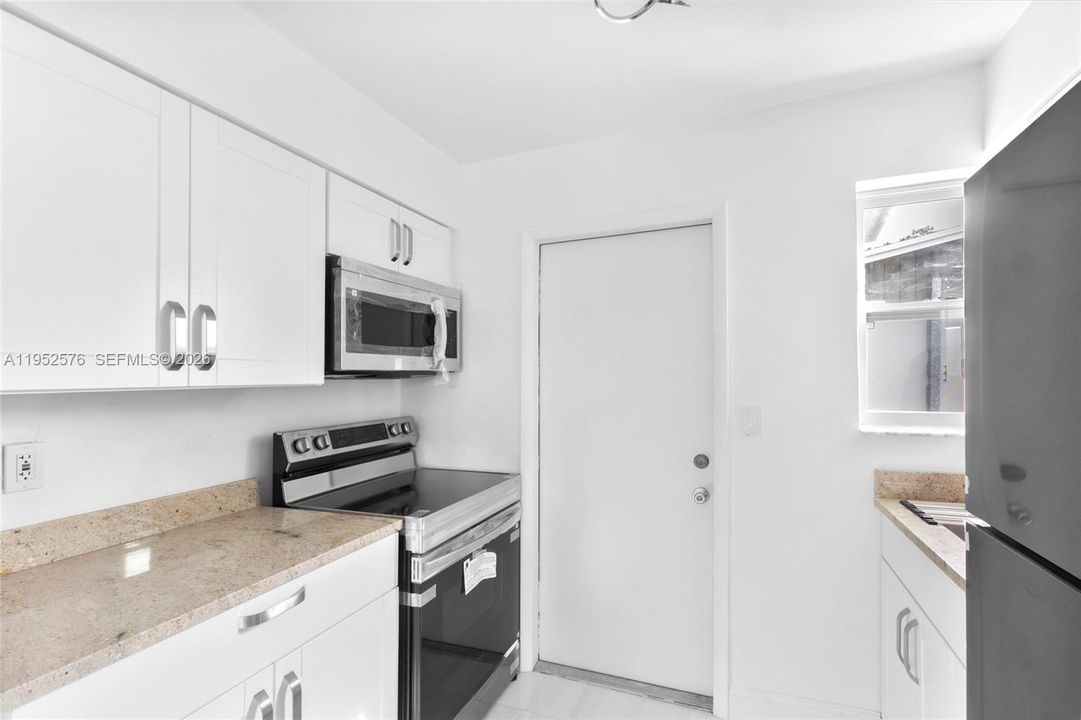 For Sale: $525,000 (0 beds, 0 baths, 1248 Square Feet)