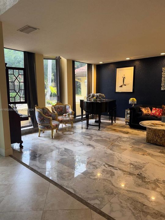 For Sale: $1,700,000 (5 beds, 4 baths, 5098 Square Feet)