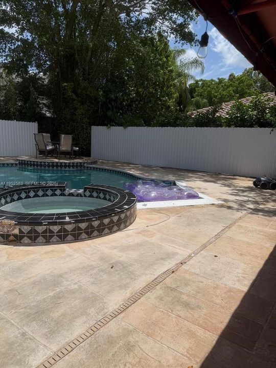 For Sale: $1,700,000 (5 beds, 4 baths, 5098 Square Feet)
