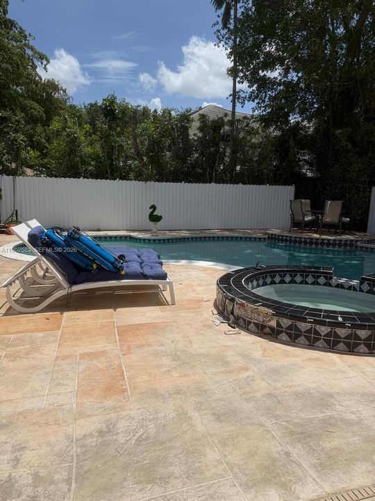 For Sale: $1,700,000 (5 beds, 4 baths, 5098 Square Feet)