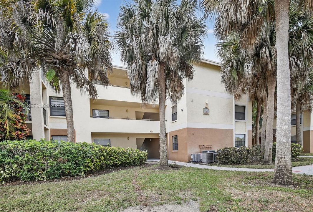 Activo con contrato: $175,000 (1 camas, 1 baños, 754 Pies cuadrados)