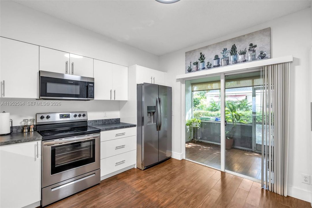 En Venta: $320,000 (2 camas, 2 baños, 1110 Pies cuadrados)