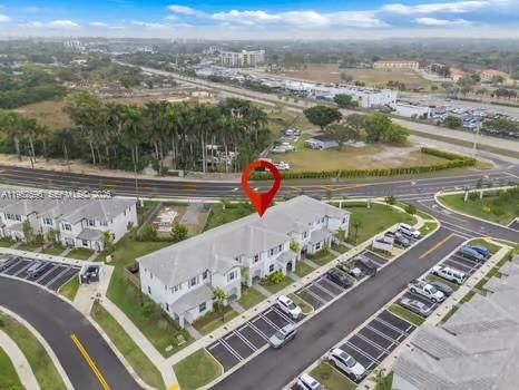 Activo con contrato: $280,000 (3 camas, 2 baños, 1612 Pies cuadrados)