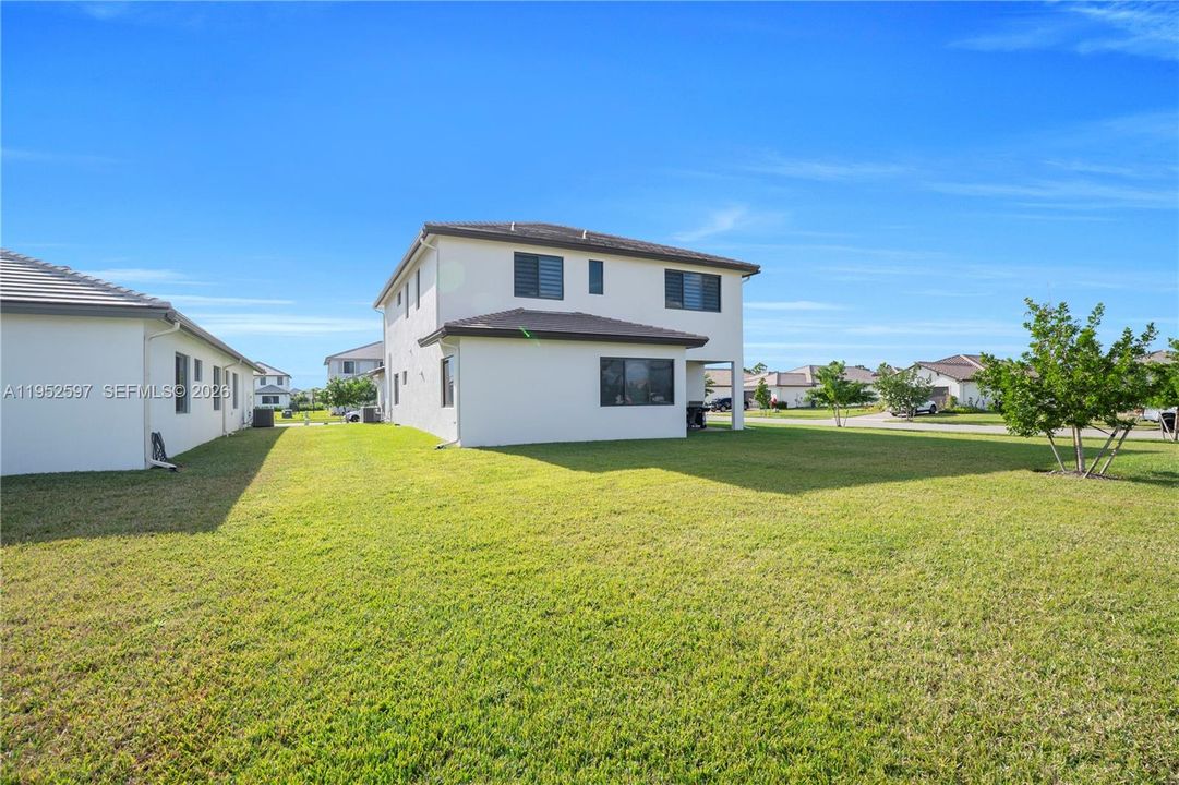 En Venta: $639,900 (4 camas, 2 baños, 3167 Pies cuadrados)