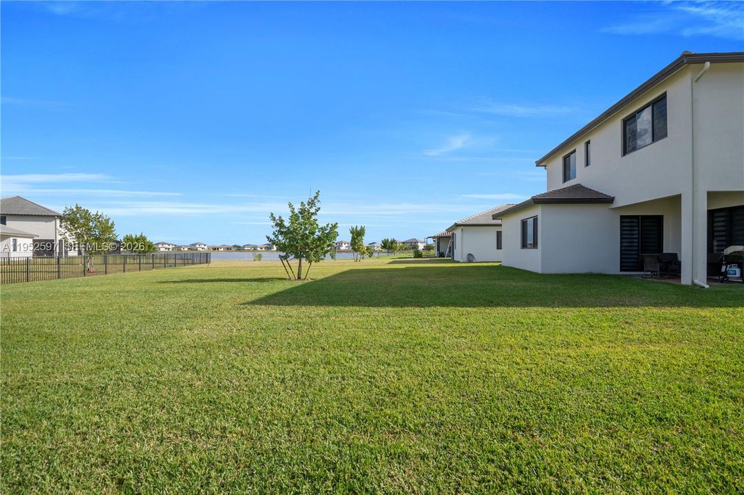 En Venta: $639,900 (4 camas, 2 baños, 3167 Pies cuadrados)