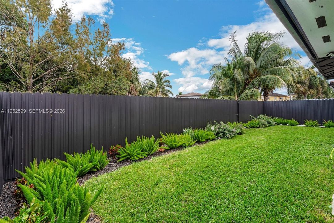 En Venta: $799,900 (3 camas, 2 baños, 2055 Pies cuadrados)