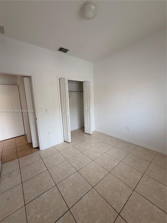 Activo con contrato: $243,000 (2 camas, 2 baños, 898 Pies cuadrados)