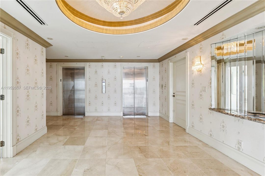 На продажу: $5,499,000 (5 спален, 4 ванн, 5400 Квадратных фут)