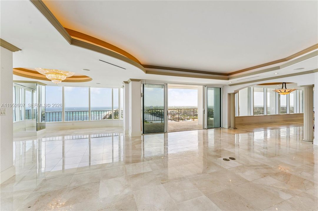 На продажу: $5,499,000 (5 спален, 4 ванн, 5400 Квадратных фут)