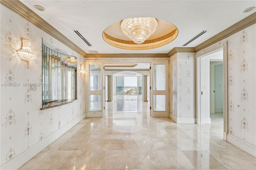 На продажу: $5,499,000 (5 спален, 4 ванн, 5400 Квадратных фут)
