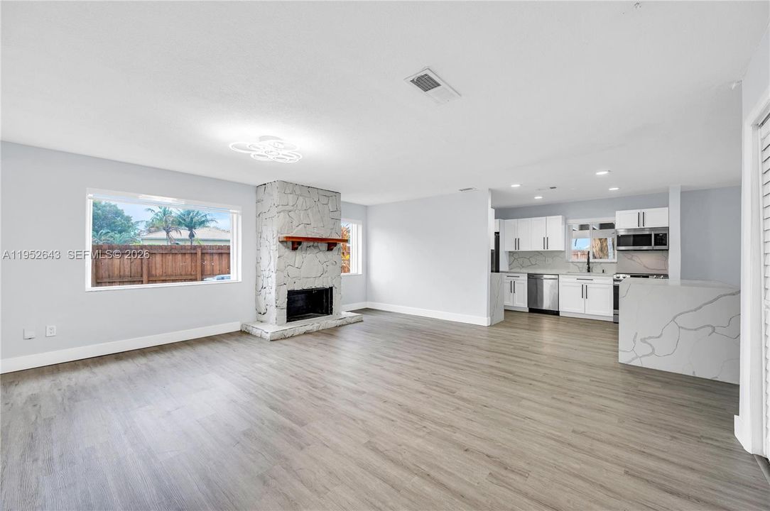 For Sale: $1,075,000 (4 beds, 2 baths, 1943 Square Feet)
