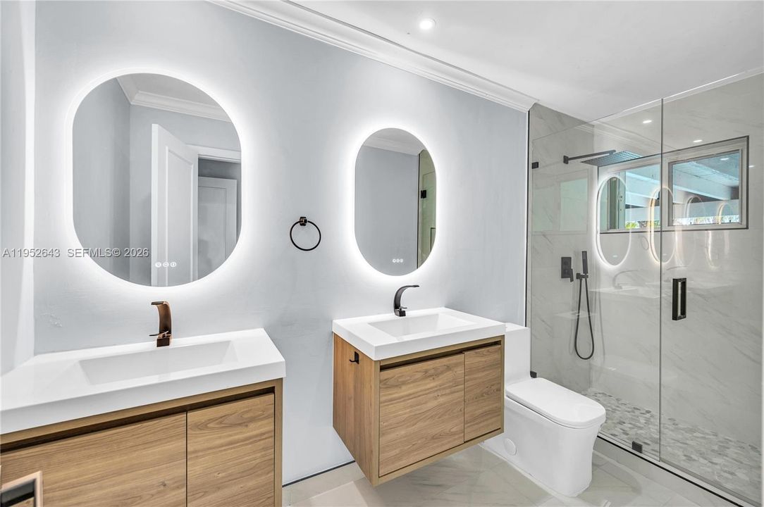 For Sale: $1,075,000 (4 beds, 2 baths, 1943 Square Feet)