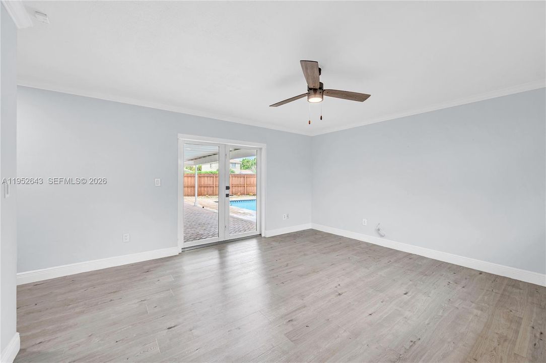 For Sale: $1,075,000 (4 beds, 2 baths, 1943 Square Feet)