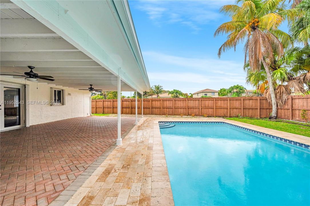 For Sale: $1,075,000 (4 beds, 2 baths, 1943 Square Feet)