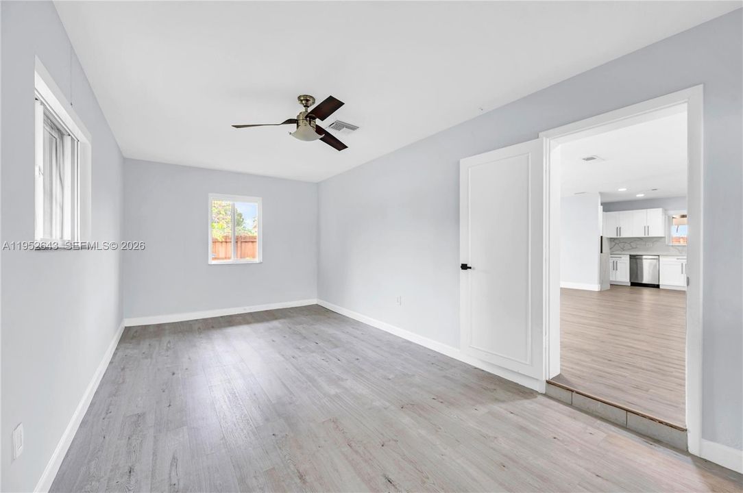 For Sale: $1,075,000 (4 beds, 2 baths, 1943 Square Feet)