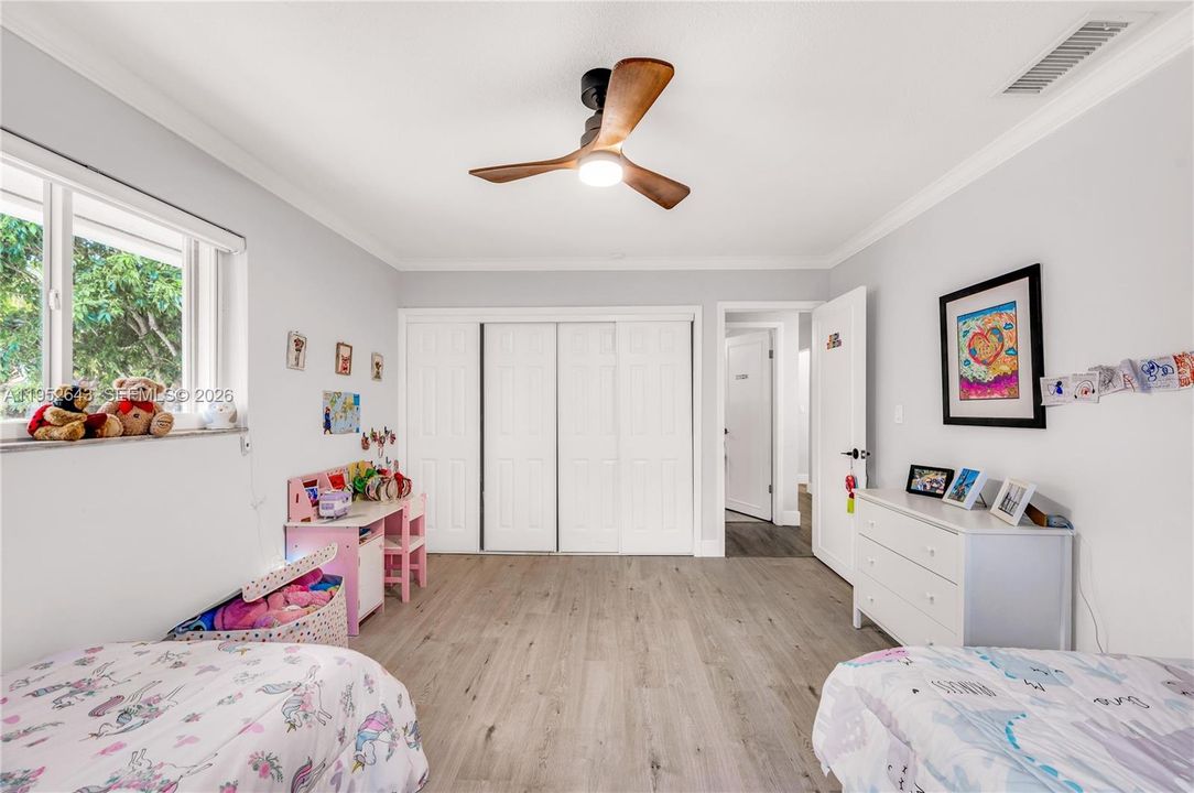 For Sale: $1,075,000 (4 beds, 2 baths, 1943 Square Feet)