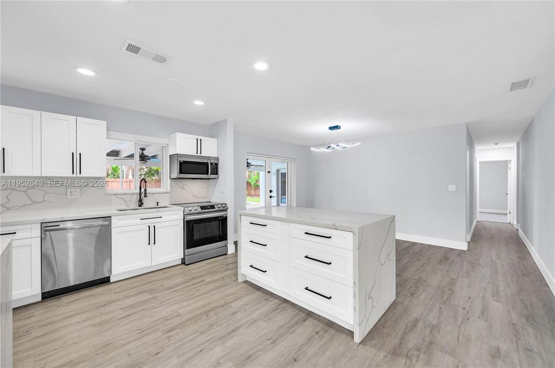For Sale: $1,075,000 (4 beds, 2 baths, 1943 Square Feet)