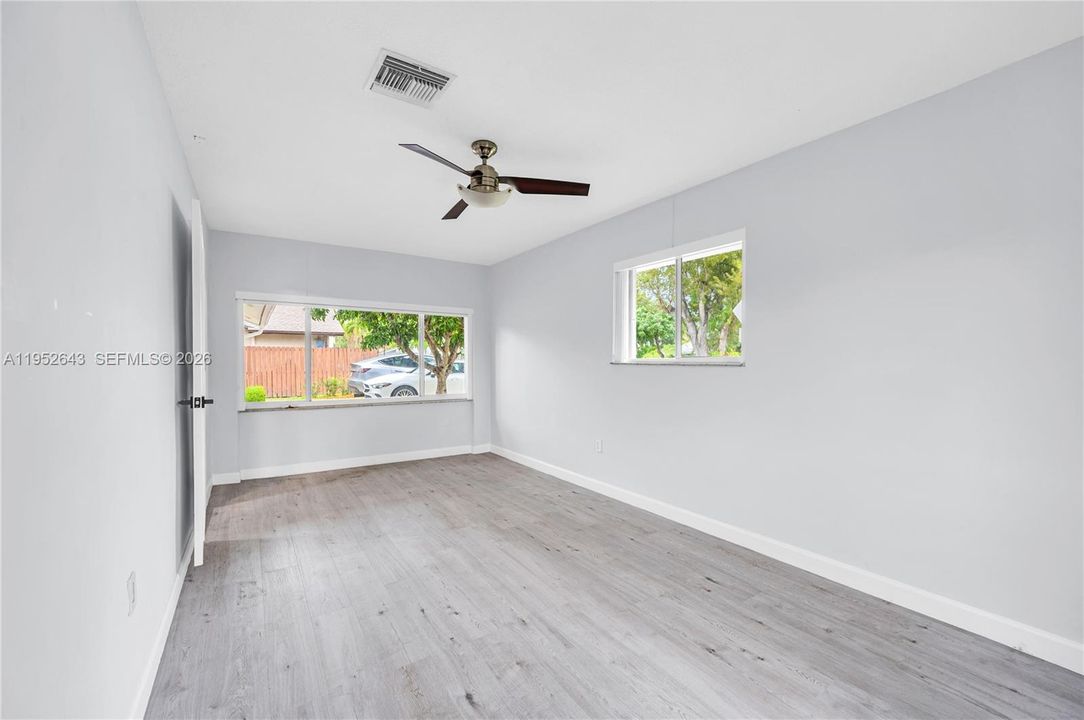 For Sale: $1,075,000 (4 beds, 2 baths, 1943 Square Feet)