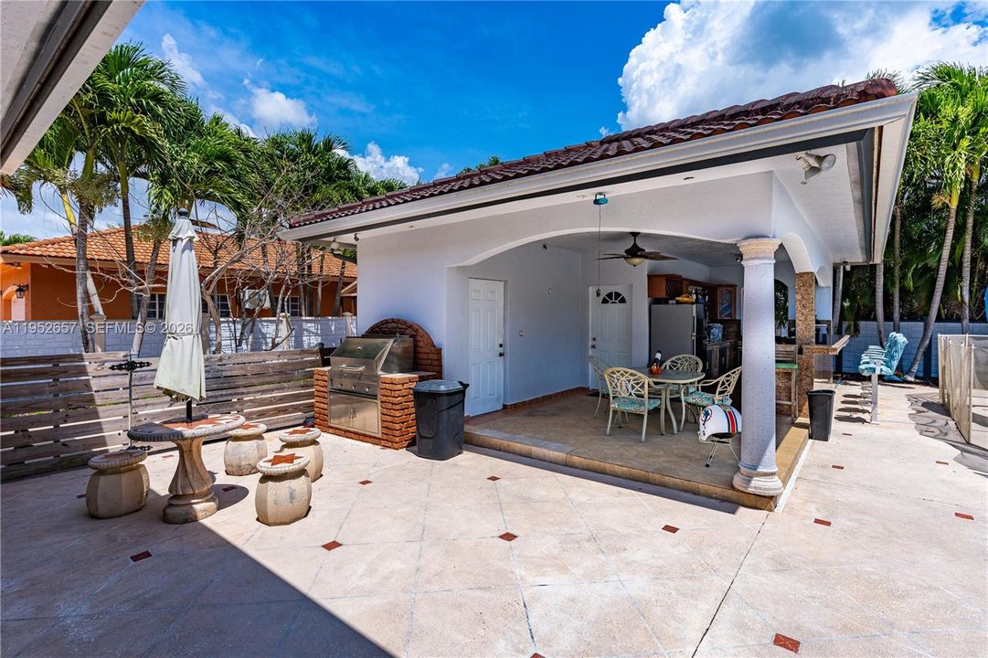 For Sale: $1,399,999 (5 beds, 4 baths, 3319 Square Feet)