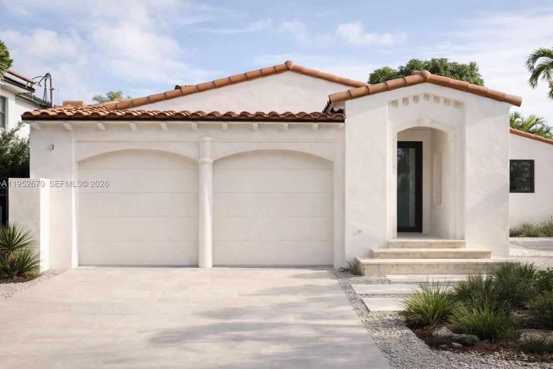 Active With Contract: $3,495,000 (6 beds, 5 baths, 3357 Square Feet)