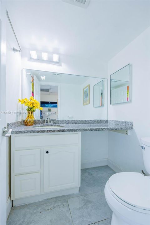 For Sale: $119,000 (1 beds, 1 baths, 750 Square Feet)