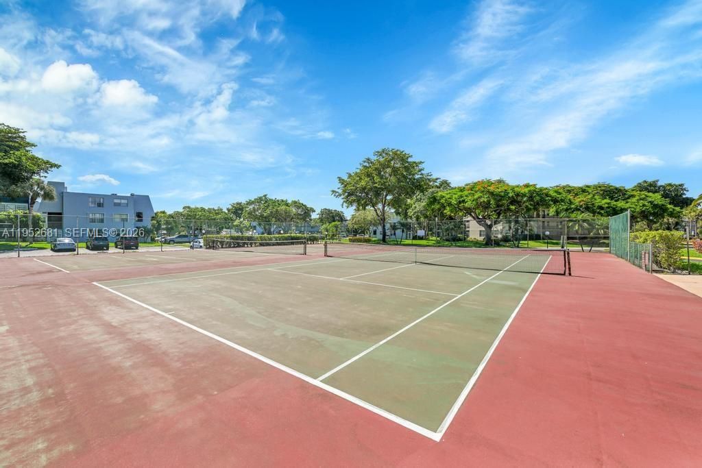 For Sale: $119,000 (1 beds, 1 baths, 750 Square Feet)