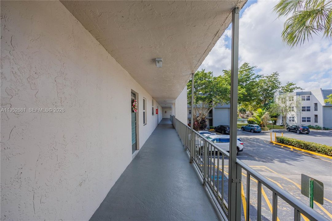 For Sale: $119,000 (1 beds, 1 baths, 750 Square Feet)