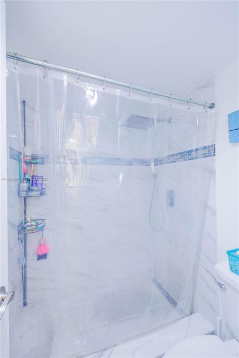 For Sale: $119,000 (1 beds, 1 baths, 750 Square Feet)