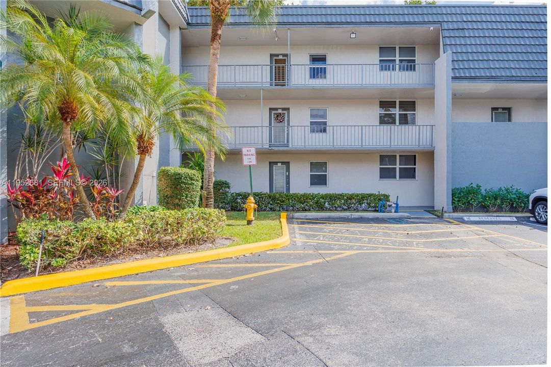 For Sale: $119,000 (1 beds, 1 baths, 750 Square Feet)