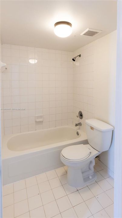 For Sale: $149,990 (2 beds, 2 baths, 800 Square Feet)