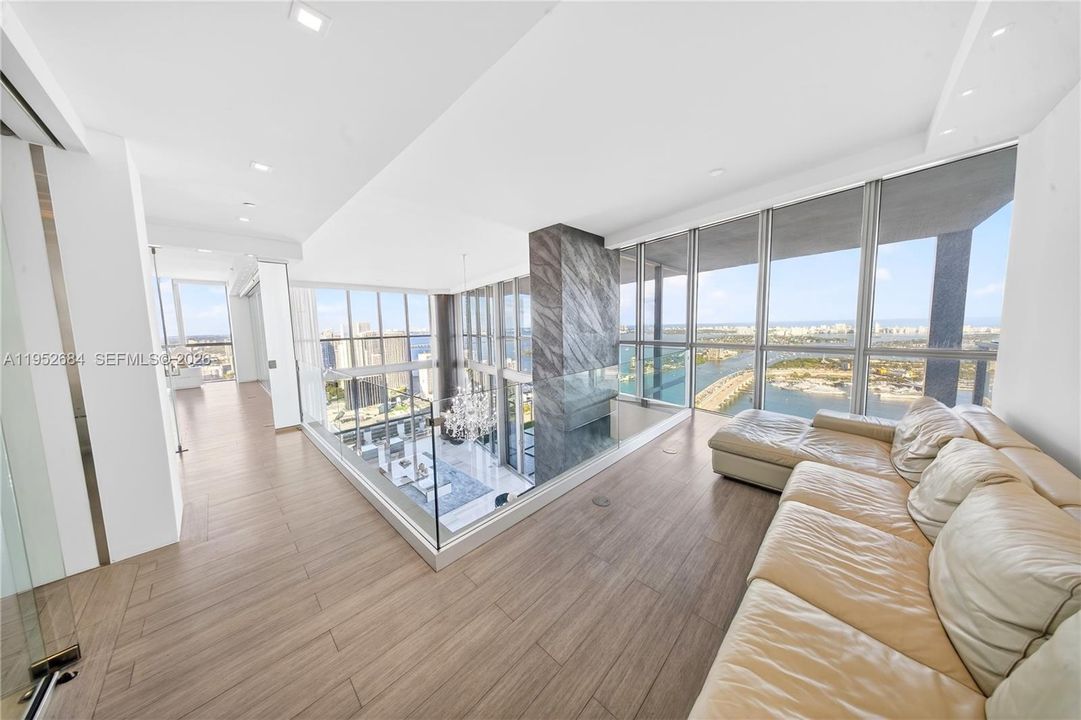 En Venta: $5,600,000 (6 camas, 6 baños, 6952 Pies cuadrados)