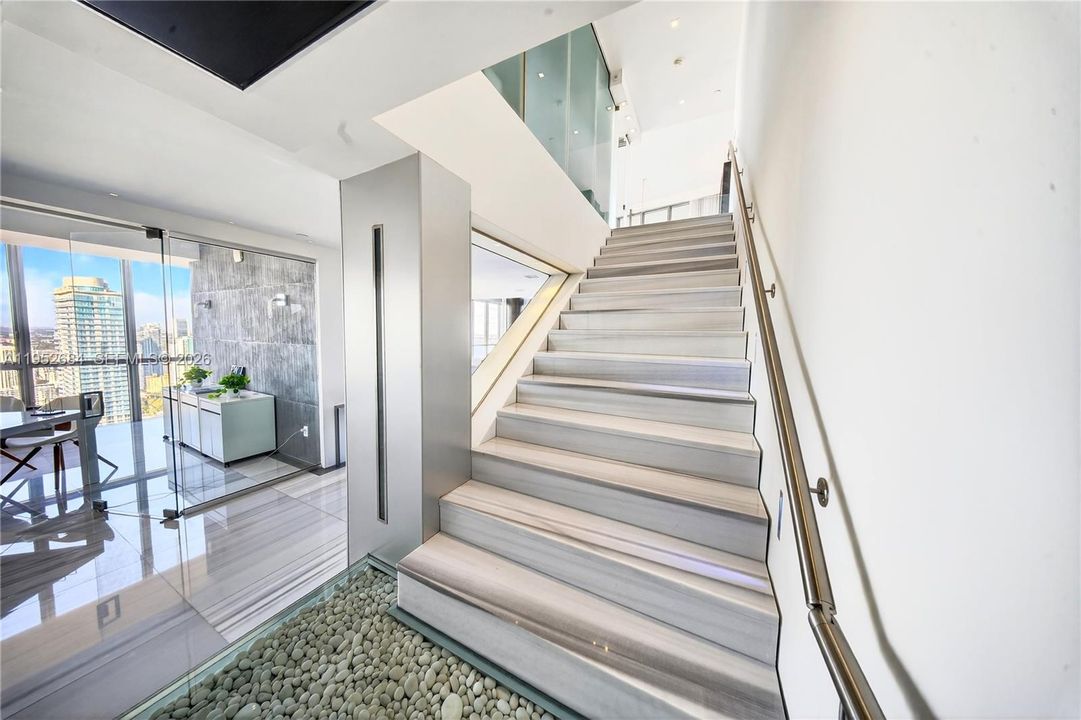 En Venta: $5,600,000 (6 camas, 6 baños, 6952 Pies cuadrados)