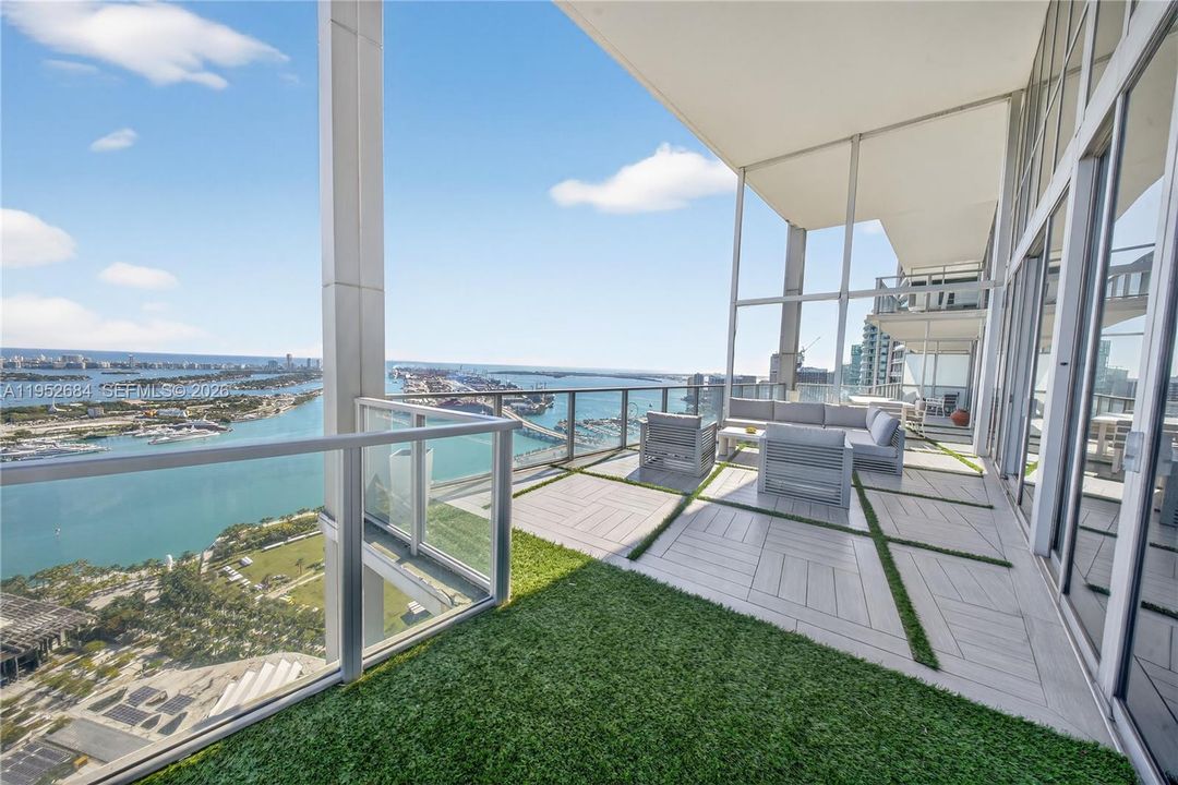 En Venta: $5,600,000 (6 camas, 6 baños, 6952 Pies cuadrados)