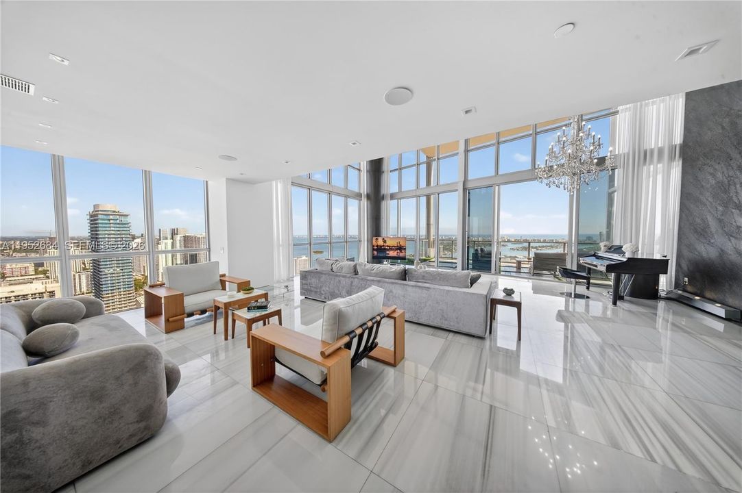 En Venta: $5,600,000 (6 camas, 6 baños, 6952 Pies cuadrados)